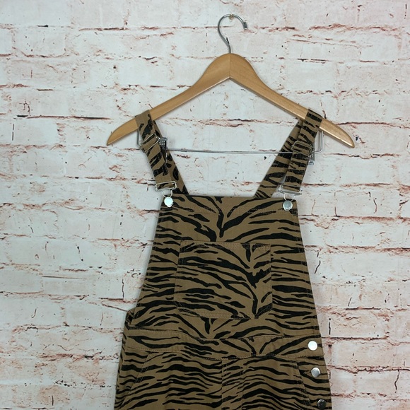 Topshop Tiger Print Denim Dungaree Overalls - Picture 3 of 7